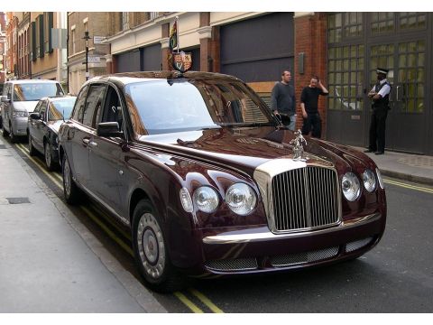 Bentley State Limousine